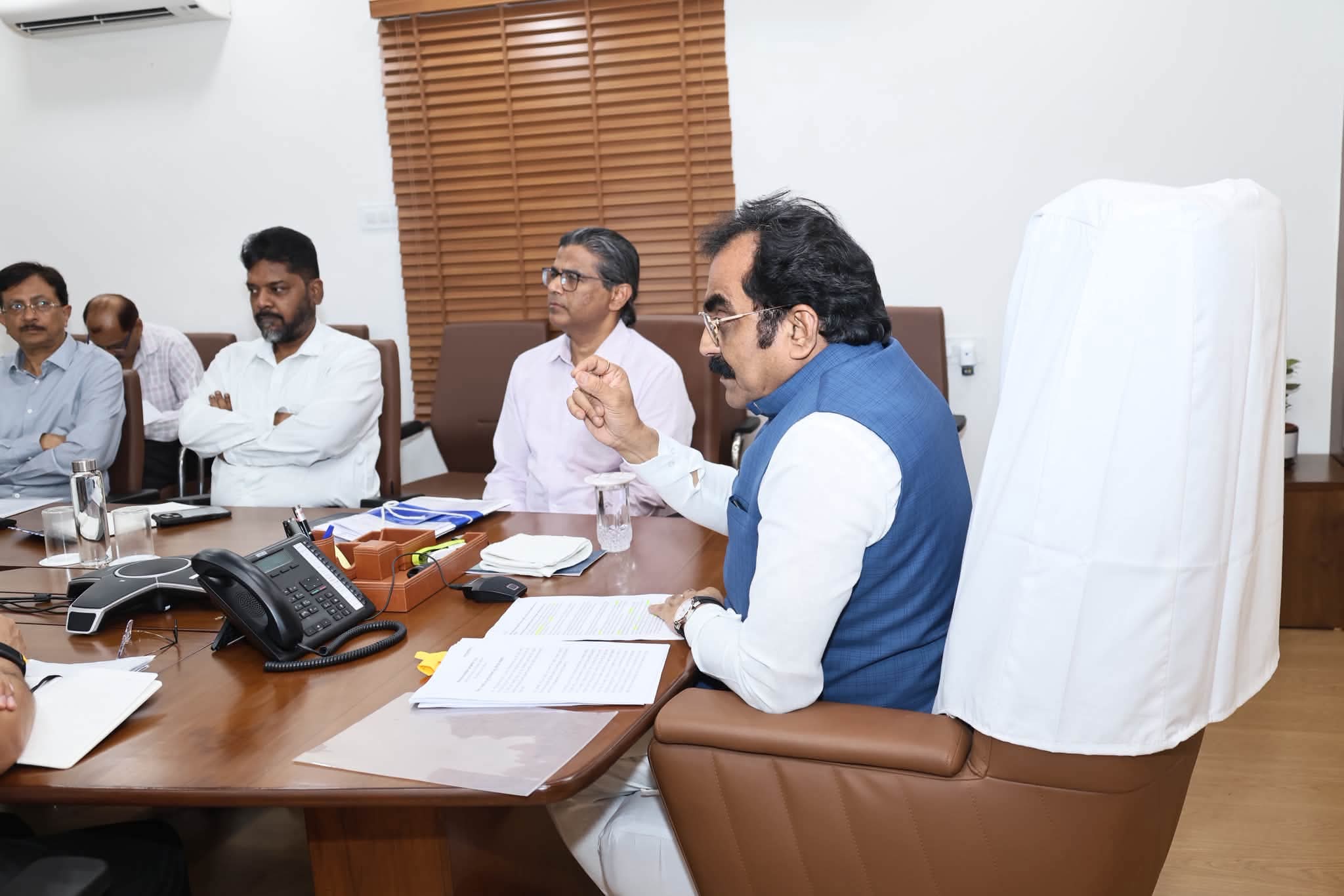 naidunia_image